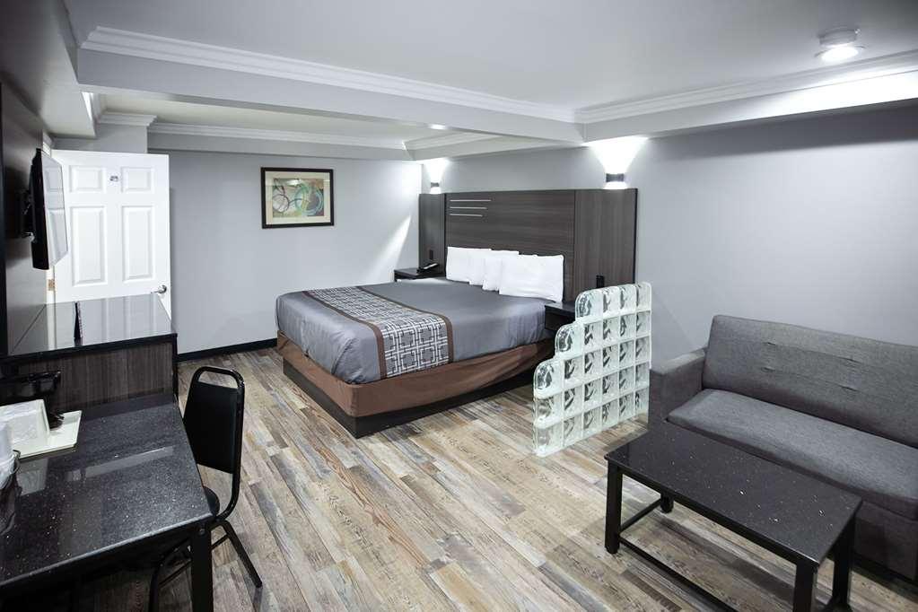 Rodeway Inn & Suites Bellflower Cameră foto
