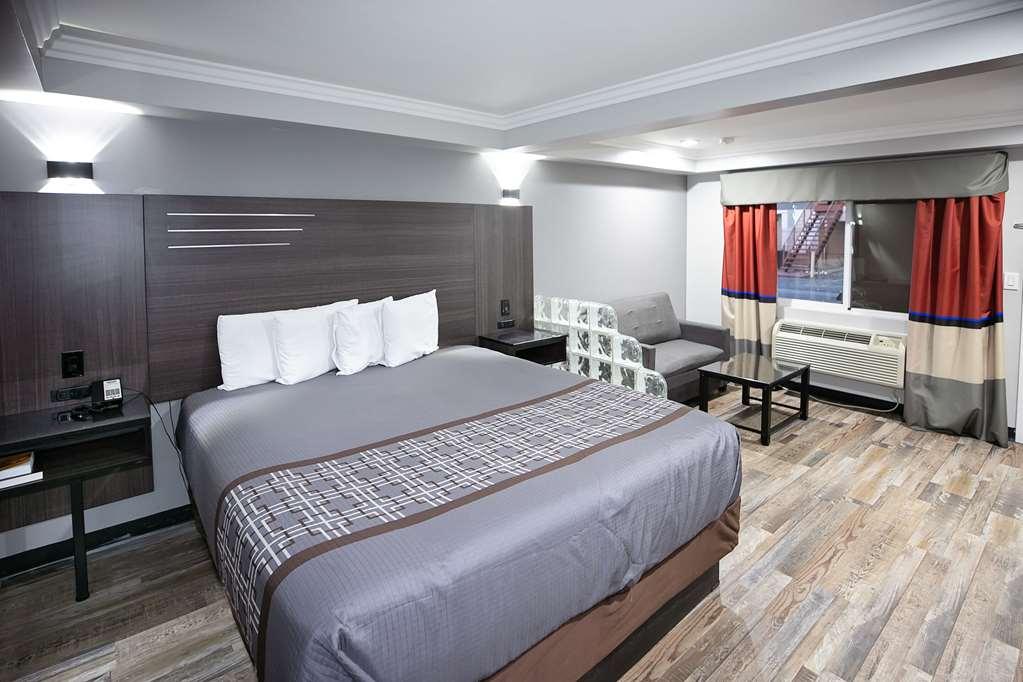 Rodeway Inn & Suites Bellflower Cameră foto